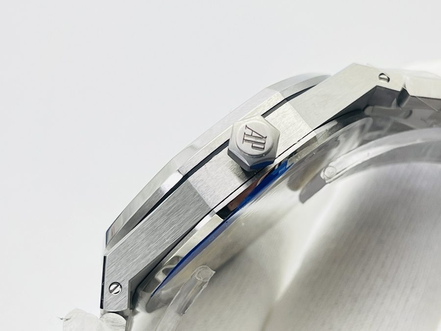 ZF Factory Audemars Piguet Royal Oak 15500 V2 versiyonu "çelik" kralın tacını koruyarak yayında — 5. fotoğraf
