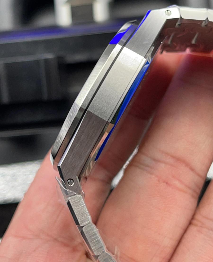 ZF Factory Audemars Piguet Royal Oak 15500 V2 versiyonu "çelik" kralın tacını koruyarak yayında — 18. fotoğraf
