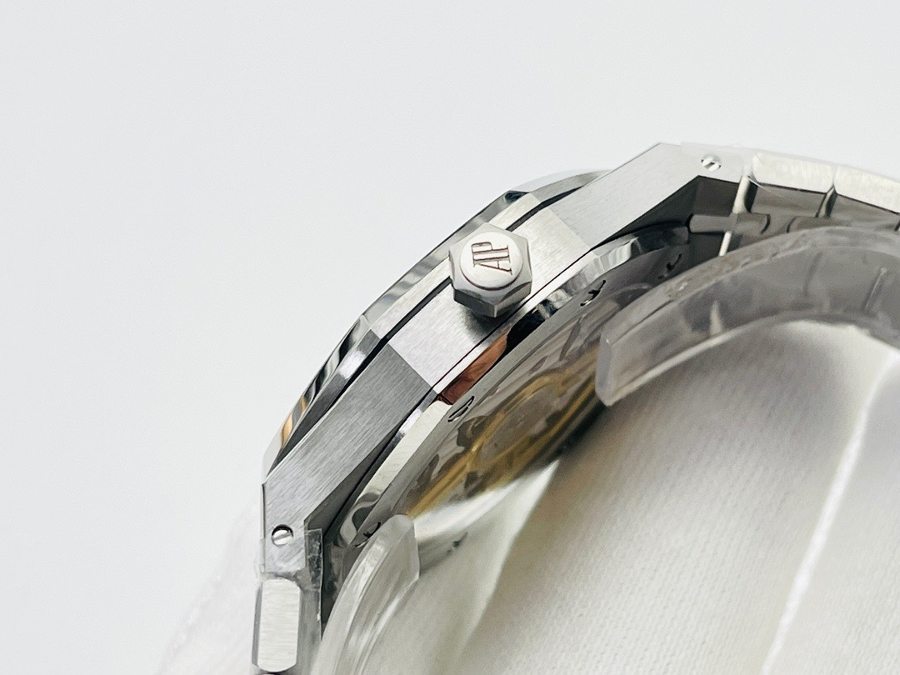 ZF Factory Audemars Piguet Royal Oak 15500 V2 versiyonu "çelik" kralın tacını koruyarak yayında — 26. fotoğraf