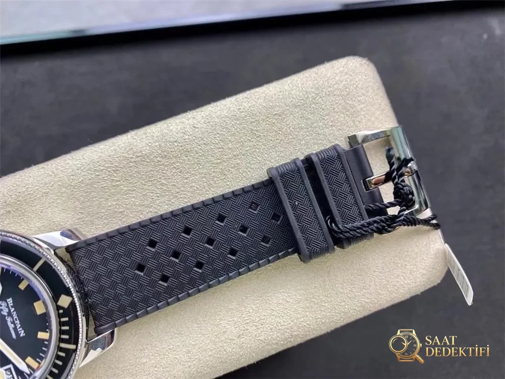 ZF Factory Blancpain Fifty Fathoms 5008B Barakuda işçiliği orijinaline uygun mu? ZF Factory üretimi olduğunu nasıl anlarız? - Bilekte Duruş ve Kasa Orantısı