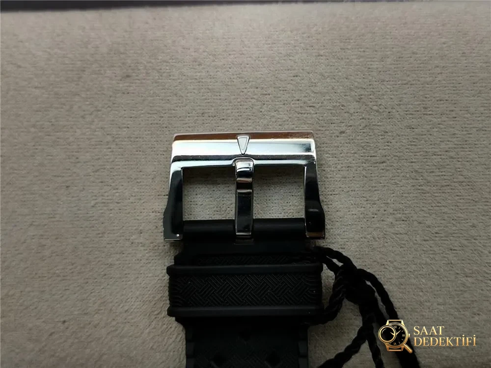 ZF Factory Blancpain Fifty Fathoms 5008B Barakuda işçiliği orijinaline uygun mu? ZF Factory üretimi olduğunu nasıl anlarız? - Fosfor ve Super-LumiNova Gece Görünümü