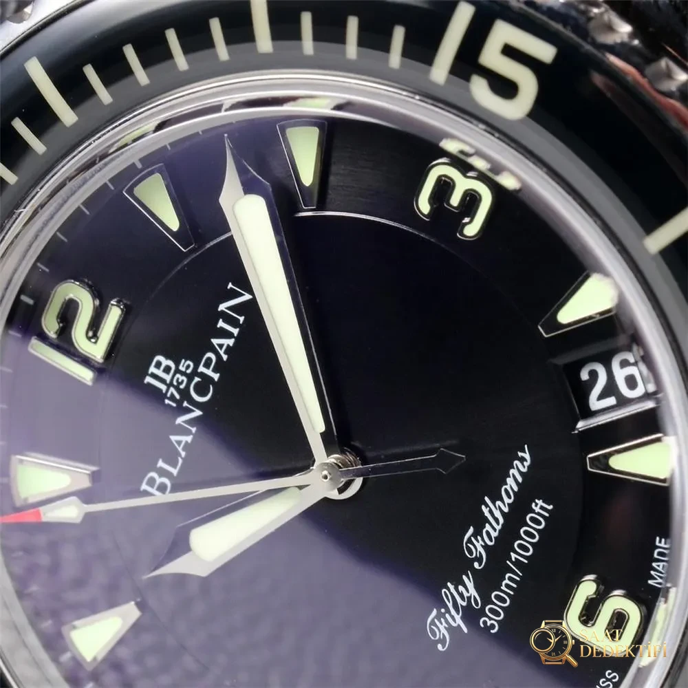 ZF Factory Blancpain Fifty Fathoms 5015 En Üst Sürüm Replika Saat - Arka Kapak ve Mekanizma Detayı