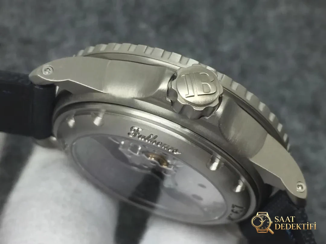 ZF Factory Blancpain Fifty Fathoms mavi kadranlı titanyum kasa replikası nasıl? - Klips Kilidi ve Lazer Damgalar