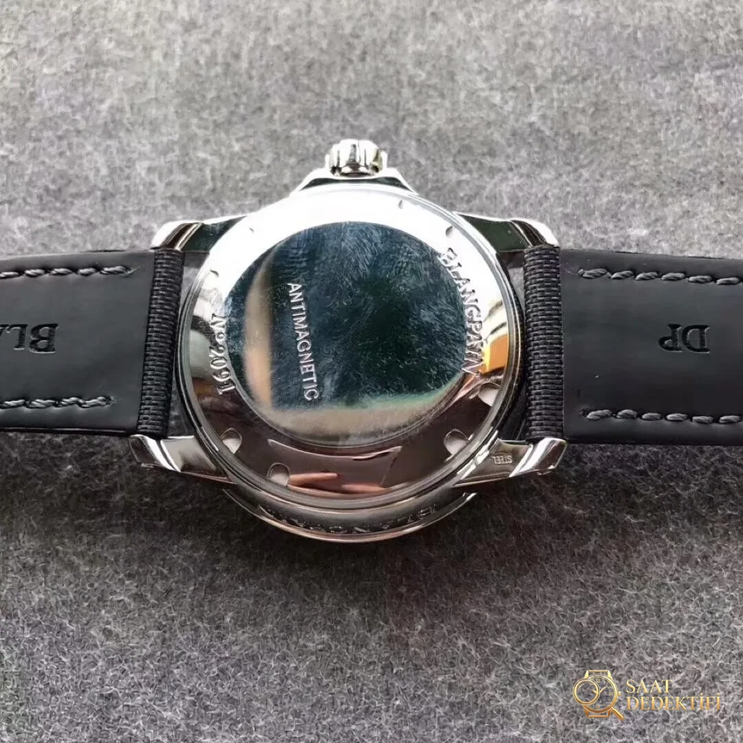 ZF Factory Blancpain Fifty Fathoms saatin orijinaliyle karşılaştırmalı detaylı incelemesi - Kadran İbreleri ve Saniye Akışı