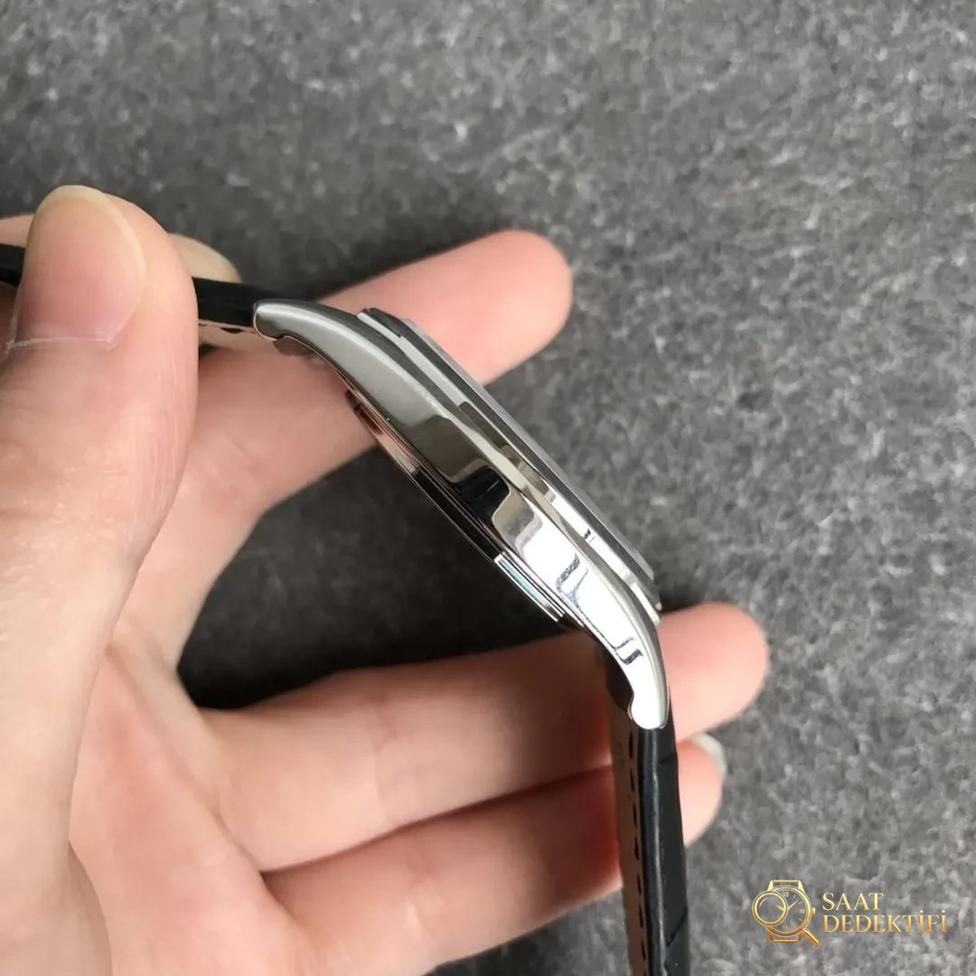 ZF Factory Fiftysix serisi 4600E Vacheron Constantin üç iğneli saatin işçiliği nasıl? - Arka Kapak ve Mekanizma Detayı