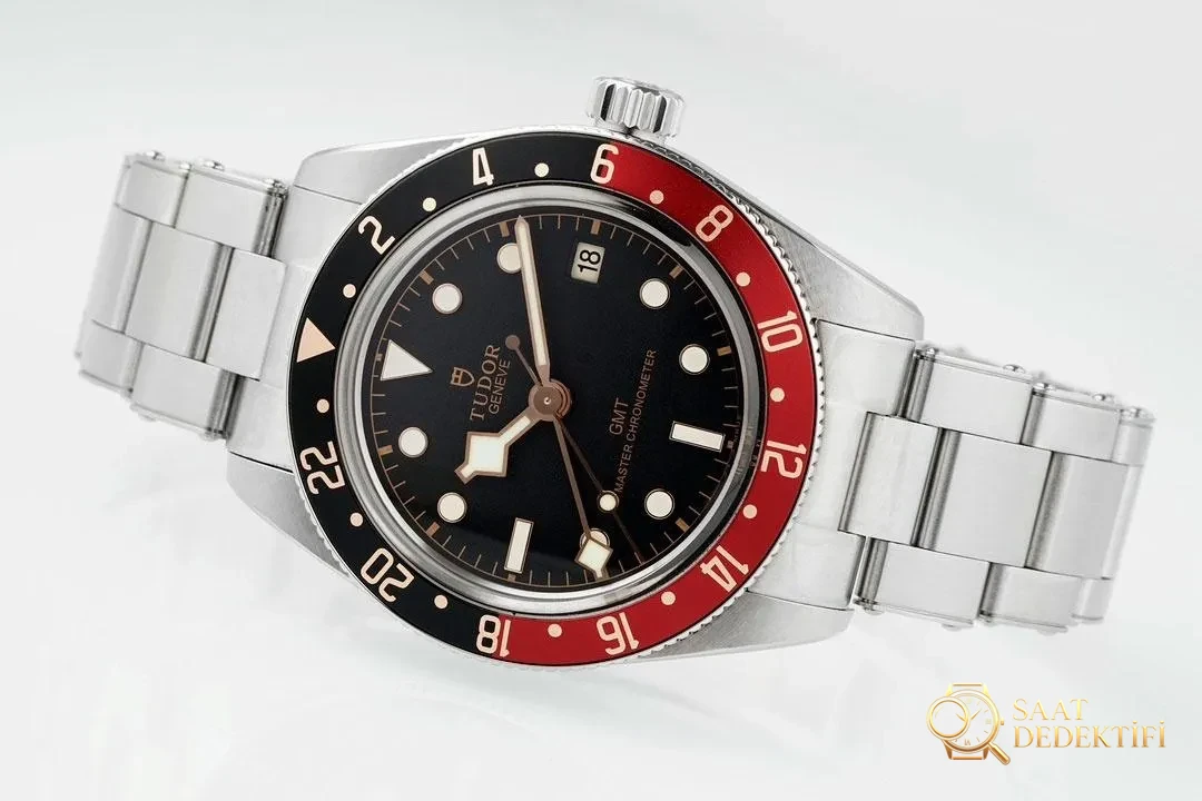 [ZF Factory iddialı yapım-Tudor Black Bay 1958 GMT «Kola Bezel» koleksiyonluk replika] - Makro Kadran ve İndeks İşçiliği