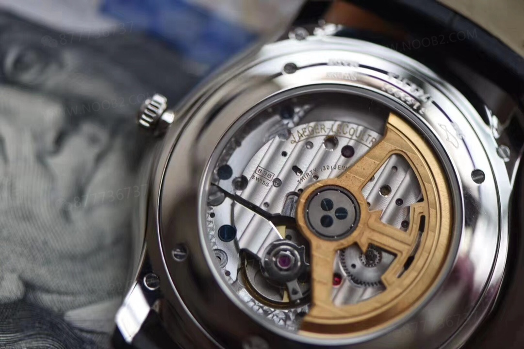 ZF Factory ile FK Factory karşılaştırması: Jaeger-LeCoultre Master Ultra Thin klasik saat, hangisi daha iyi? — 4. fotoğraf