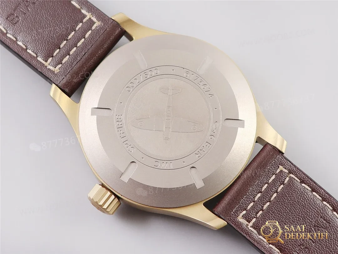 ZF Factory IWC Bronz Spitfire UTC Özel Sürüm Saatin İşçilik İncelemesi - Fosfor ve Super-LumiNova Gece Görünümü