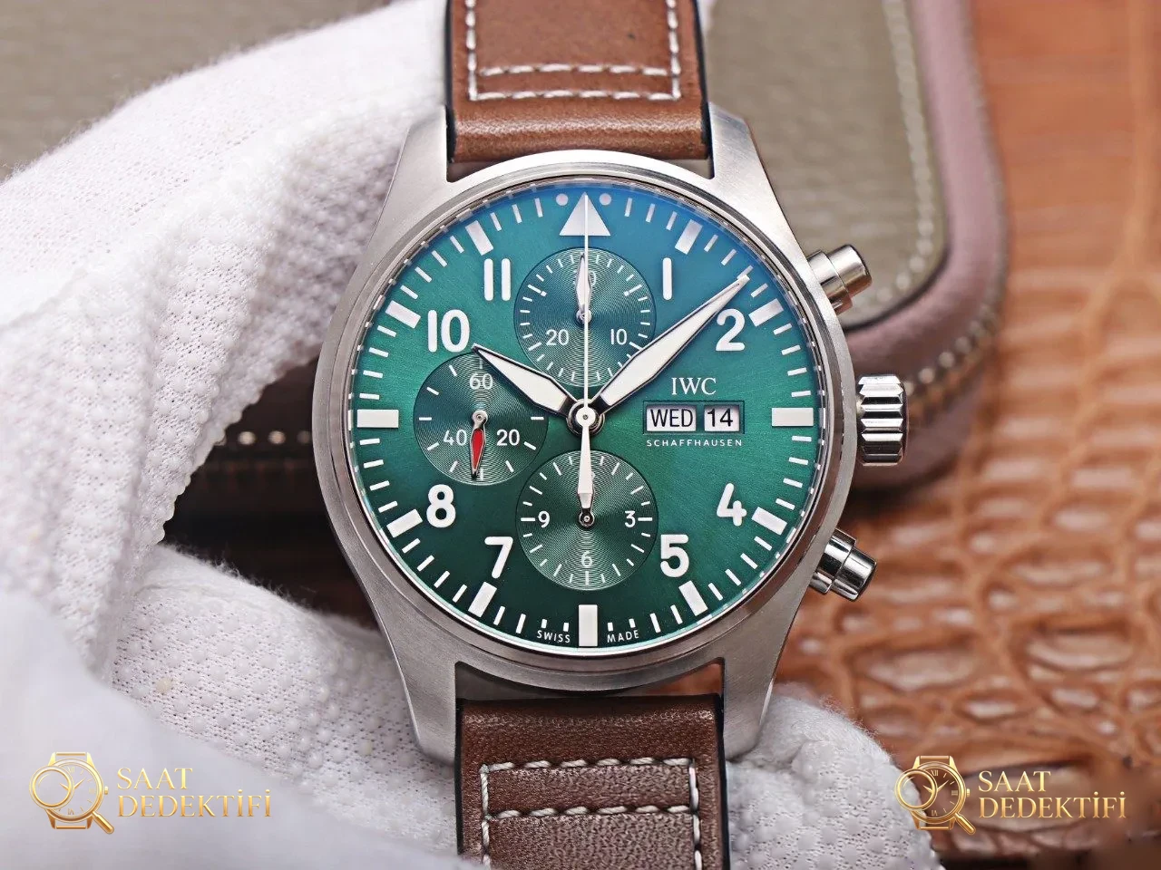 ZF Factory IWC Pilot kronograf IWC377726 serisi yeşil kadranlı replika saatin işçiliği nasıl? - Kadran Detayı ve Bezel İşçiliği