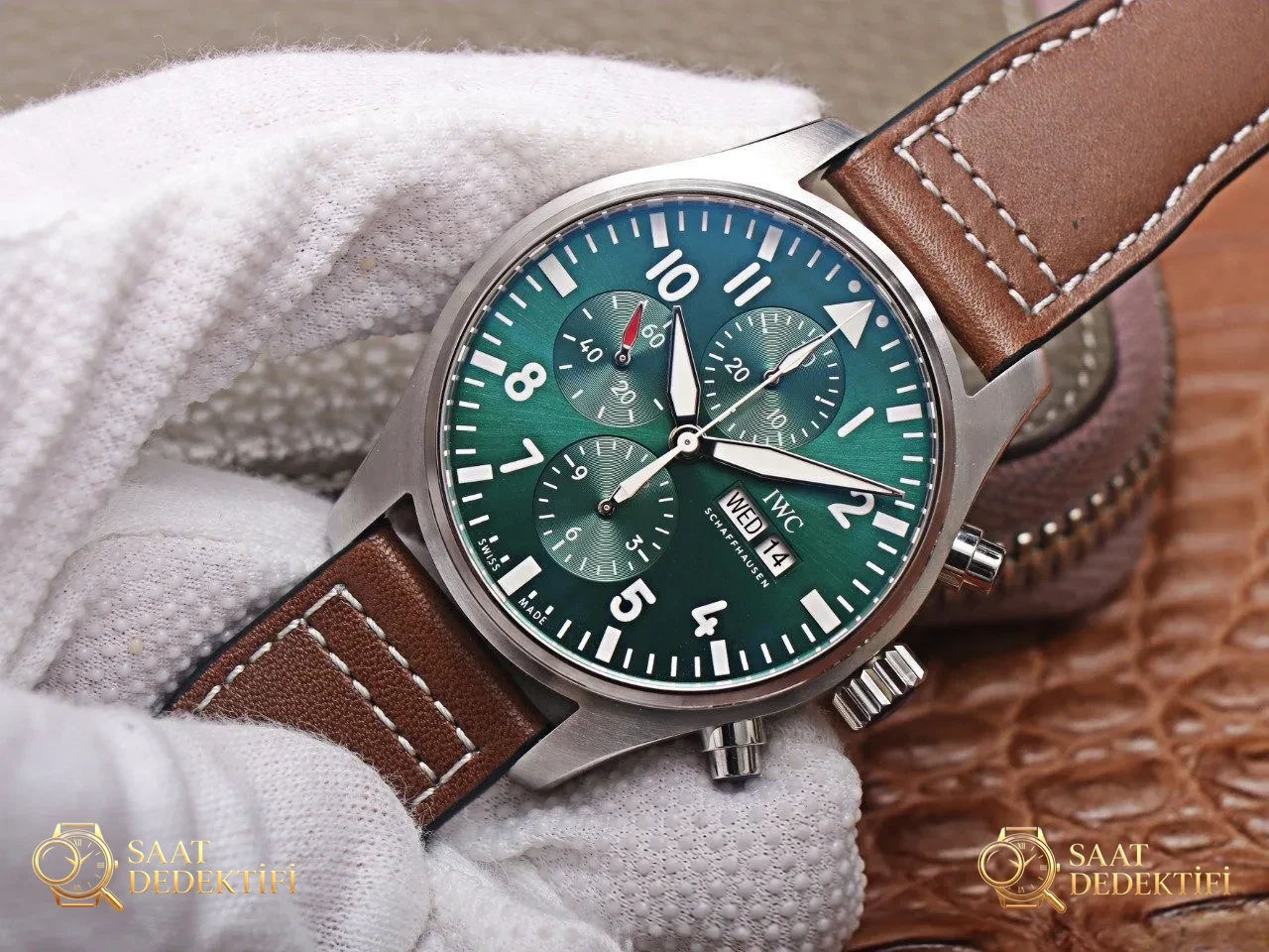 ZF Factory IWC Pilot kronograf IWC377726 serisi yeşil kadranlı replika saatin işçiliği nasıl? - Kasa Profili ve Kurma Kolu İncelemesi
