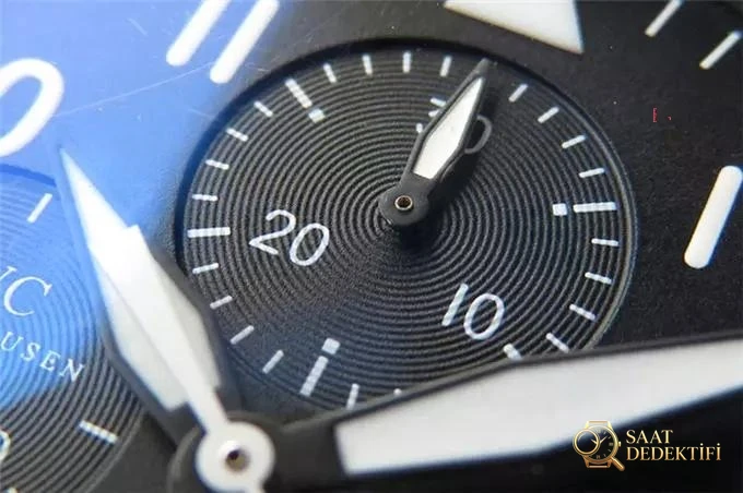 ZF Factory IWC Pilot serisi IW377704 Le Petit Prince özel versiyon kronograf replika saat gerçek-replika karşılaştırması ve orijinal incelemesi - Cam Yansıma Önleyici (AR) Kaplama