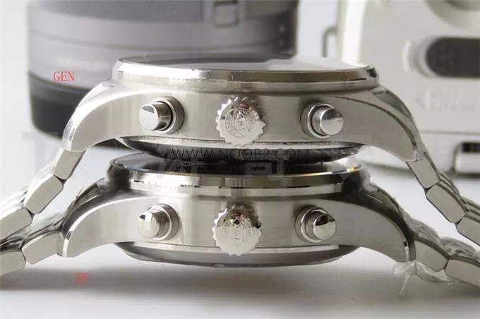 ZF Factory IWC Pilot serisi IW377704 Le Petit Prince özel versiyon kronograf replika saat gerçek-replika karşılaştırması ve orijinal incelemesi — 27. fotoğraf