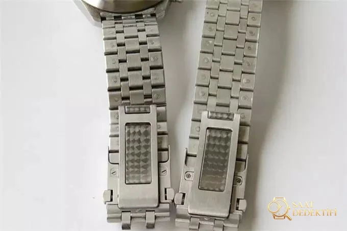 ZF Factory IWC Pilot serisi IW377704 Le Petit Prince özel versiyon kronograf replika saat gerçek-replika karşılaştırması ve orijinal incelemesi - Mekanizma Regülatör ve Sapma Ayar Bloğu