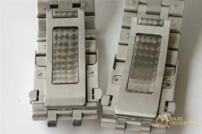 ZF Factory IWC Pilot serisi IW377704 Le Petit Prince özel versiyon kronograf replika saat gerçek-replika karşılaştırması ve orijinal incelemesi - Kasa Köşe Kesimleri ve Pah Kırma Hatları