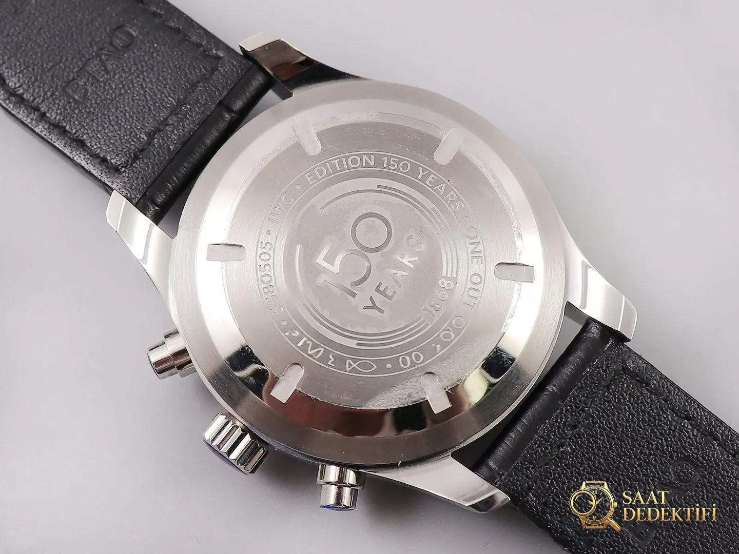 ZF Factory IWC Pilot Spitfire 150. Yıl beyaz kadranlı IWC377725 işçilik nasıl? - Makro Kadran ve İndeks İşçiliği