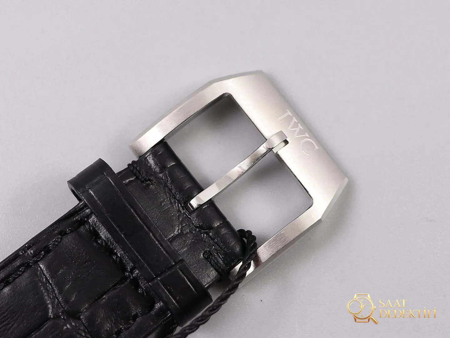 ZF Factory IWC Pilot Spitfire 150. Yıl beyaz kadranlı IWC377725 işçilik nasıl? - Fosfor ve Super-LumiNova Gece Görünümü