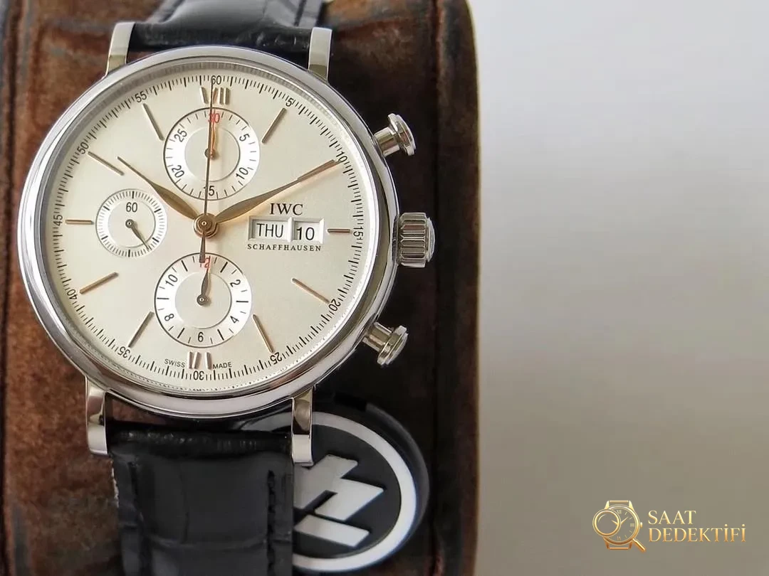 ZF Factory IWC Portofino Kronograf İşçilik İncelemesi - Arka Kapak ve Mekanizma Detayı