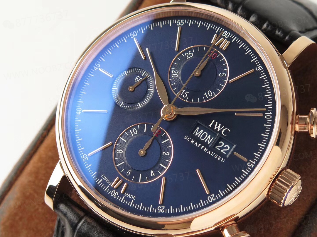 ZF Factory IWC Portofino Kronograf, roze altın kasa mavi kadran incelemesi — 4. fotoğraf