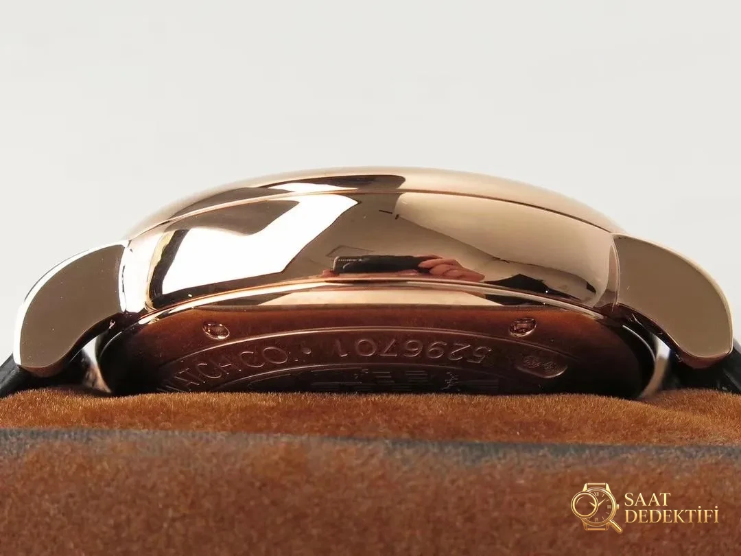 ZF Factory IWC Portofino Kronograf, roze altın kasa mavi kadran incelemesi - Bilekte Duruş ve Kasa Orantısı