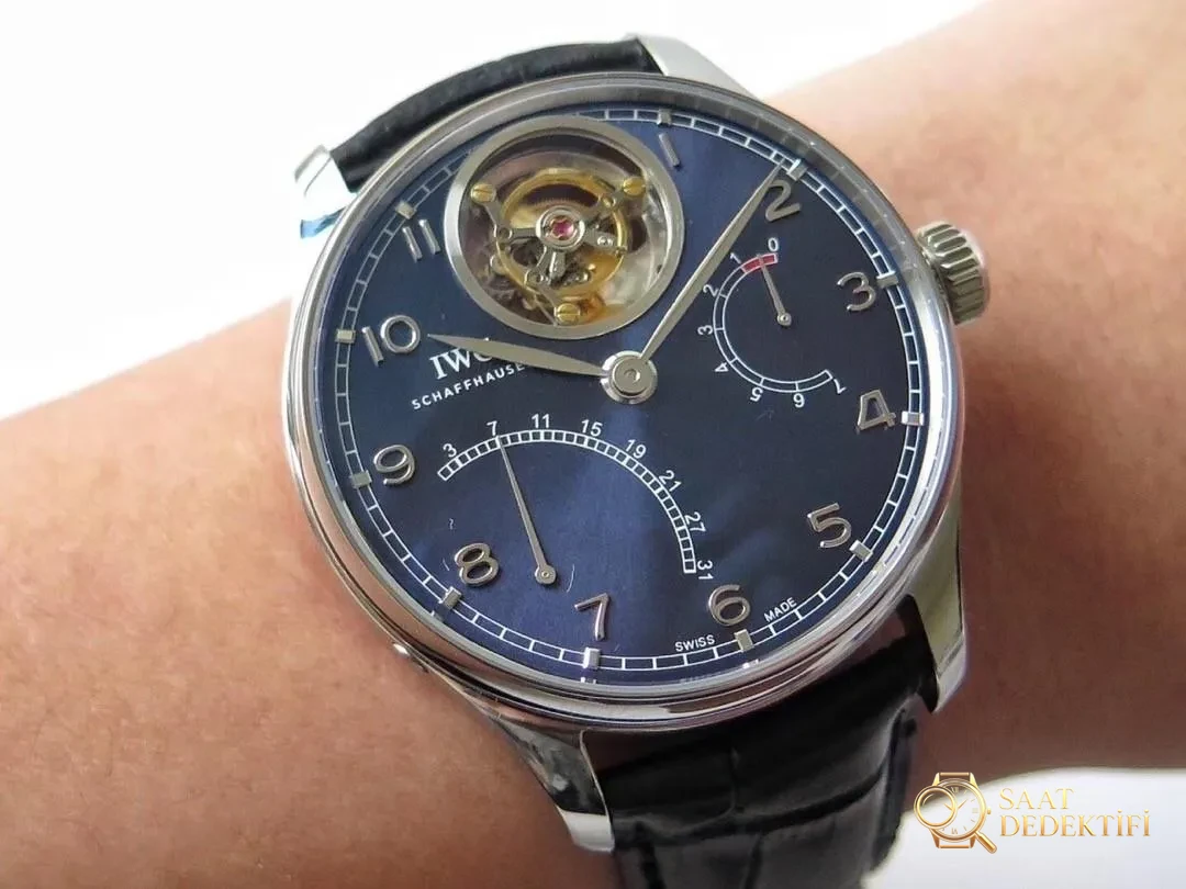 ZF Factory IWC Portugieser 12 Pozisyon Tourbillon Flyback Takvim Gerçek Güç Rezervi Göstergesi 44 mm Replika Saat İncelemesi - Kasa Profili ve Kurma Kolu İncelemesi