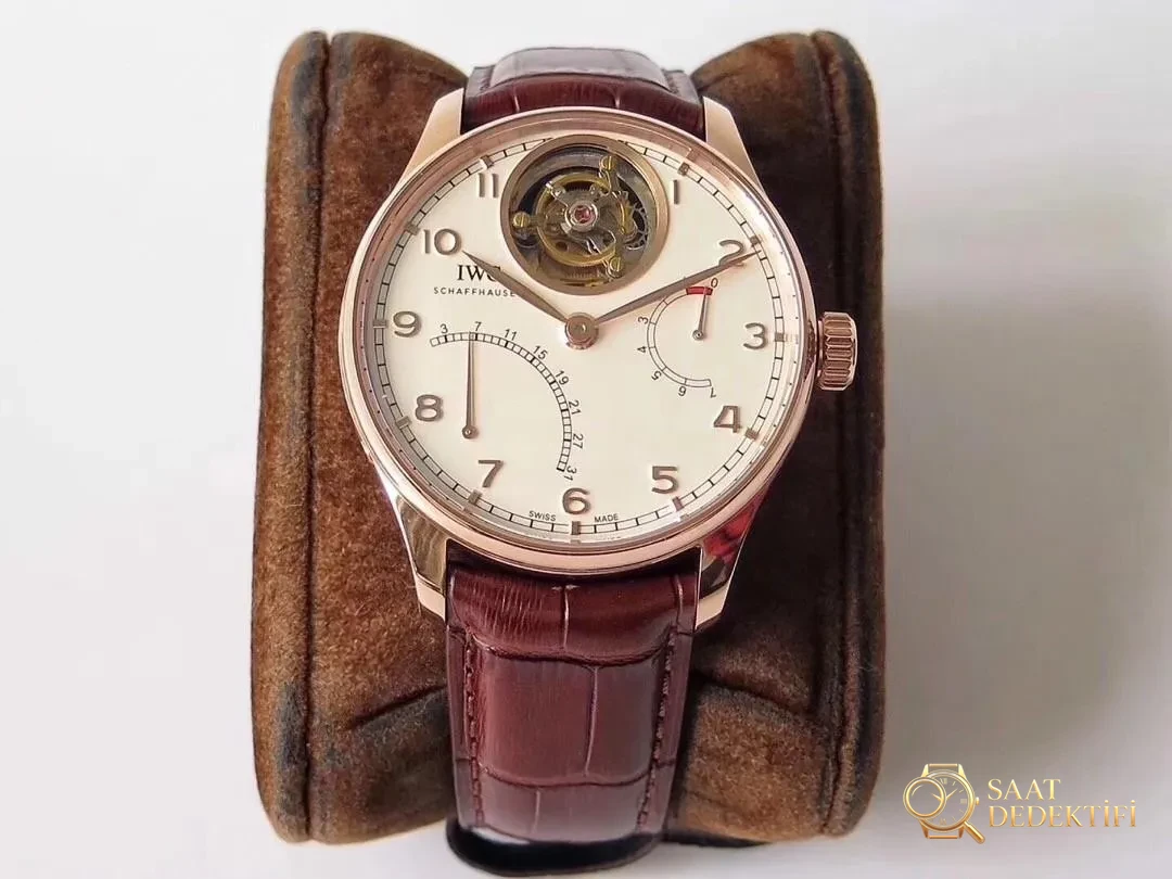 ZF Factory IWC Portugieser 12 Pozisyon Tourbillon Flyback Takvim Gerçek Güç Rezervi Göstergesi 44 mm Replika Saat İncelemesi - Kasa Çeliği ve Polisaj Kalitesi