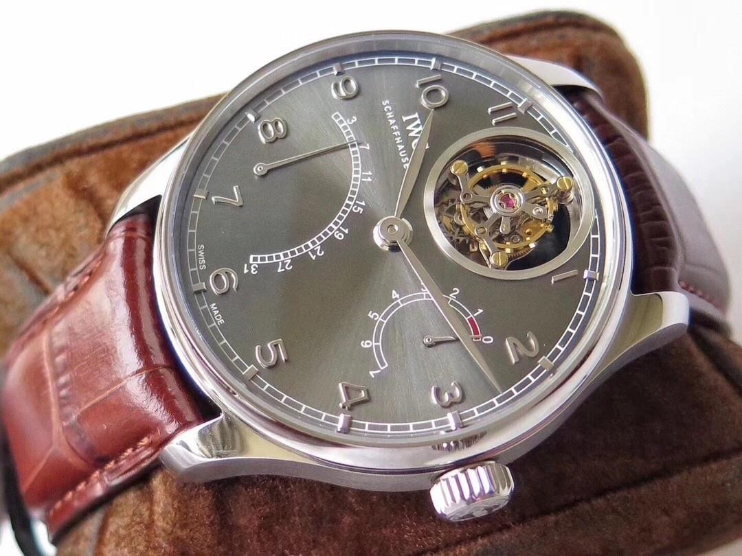 ZF Factory IWC Portugieser 12 Pozisyon Tourbillon Flyback Takvim Gerçek Güç Rezervi Göstergesi 44 mm Replika Saat İncelemesi — 16. fotoğraf