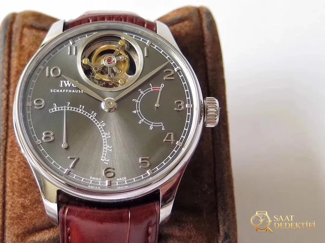 ZF Factory IWC Portugieser 12 Pozisyon Tourbillon Flyback Takvim Gerçek Güç Rezervi Göstergesi 44 mm Replika Saat İncelemesi - Bezel İçi Rehaut Gravürü ve Hizalaması