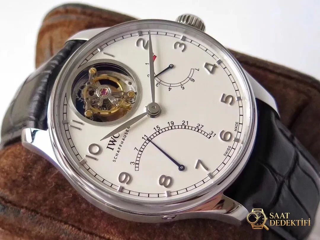 ZF Factory IWC Portugieser 12 Pozisyon Tourbillon Flyback Takvim Gerçek Güç Rezervi Göstergesi 44 mm Replika Saat İncelemesi - Balans Çarkı ve Zemberek Aksamı