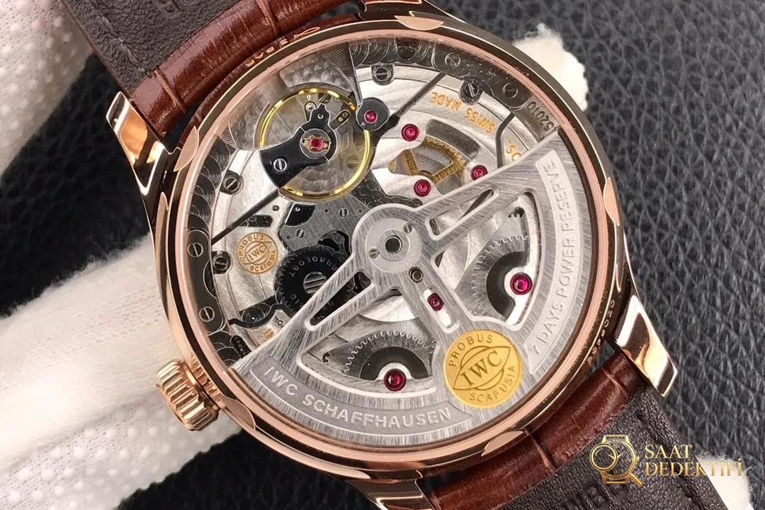 ZF Factory IWC Portugieser 7 Gün V5 Rose Gold işçiliği ilk bakışta belli olur mu? - Klips Kilidi ve Lazer Damgalar