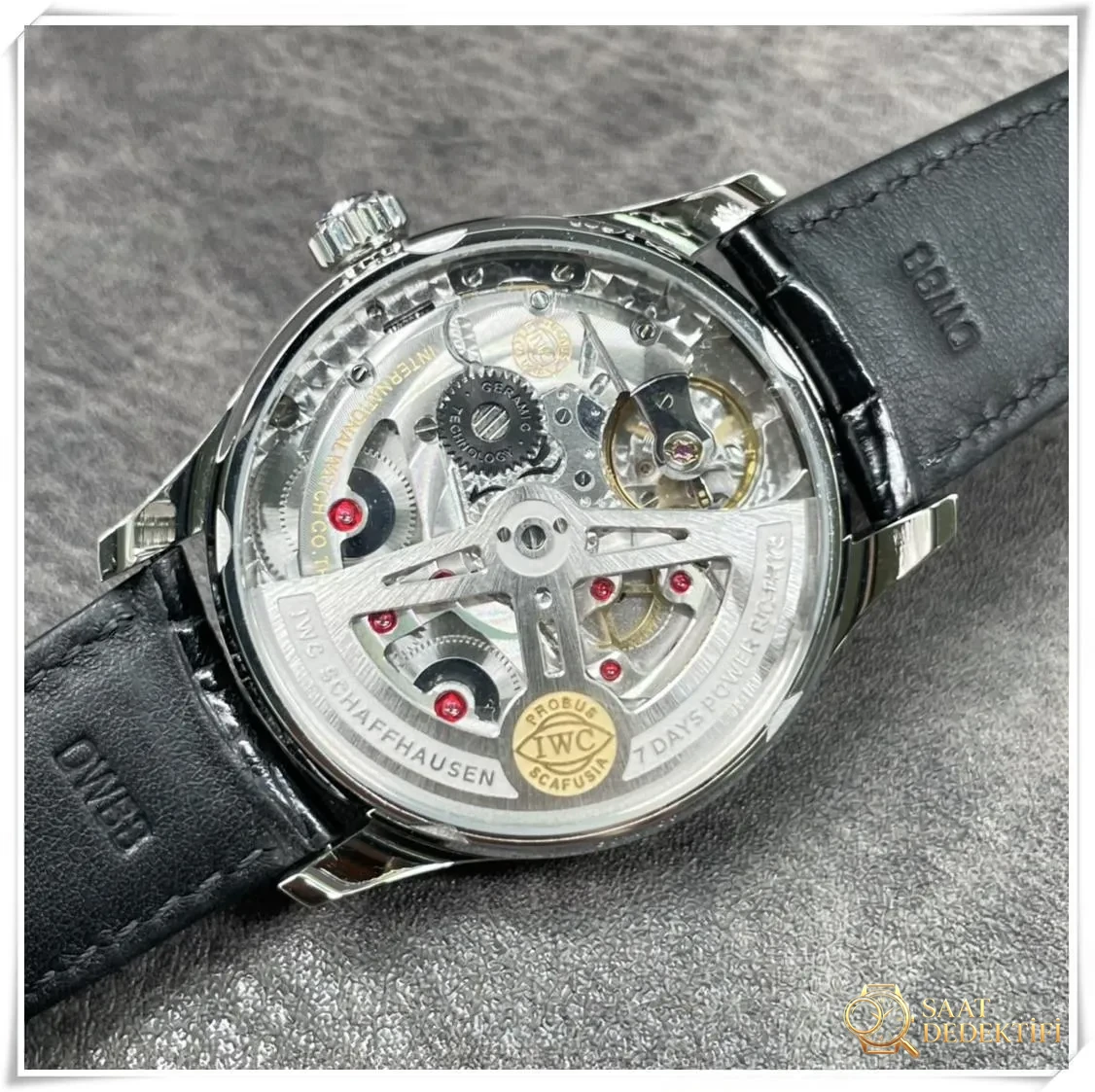 ZF Factory IWC Portugieser 7 Günlük V5 versiyonunun replika kalitesi nasıl? Bir bakışta sahte belli olur mu? - Kadran Detayı ve Bezel İşçiliği