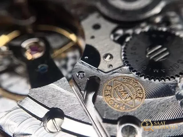 ZF Factory IWC Portugieser 7 V5 kalitesi nasıl? Ne kadar dayanır? - Yan Profil ve Kordon Bağlantısı