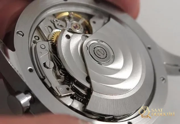 ZF Factory IWC Portugieser Kronograf ile Portugieser 7 Günlük nasıl seçilir? Aralarındaki fark nedir? - Mekanizma Zemberek ve Balans Detayı
