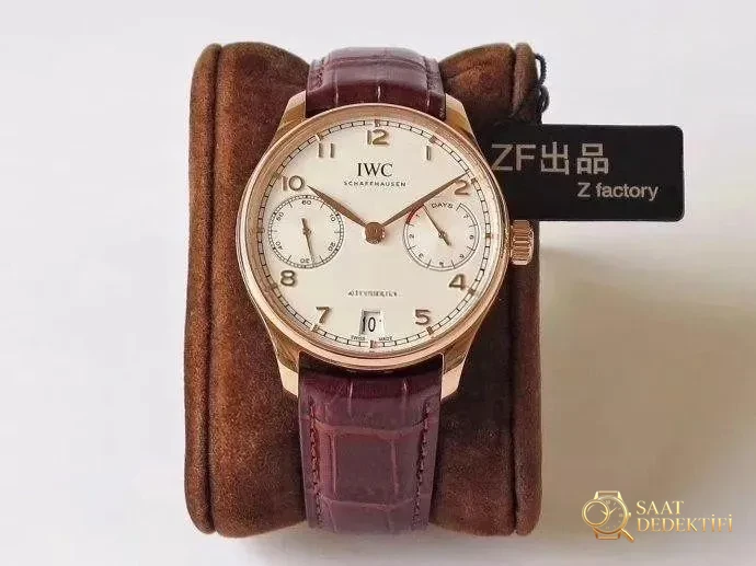 ZF Factory IWC Portugieser Seri 7 mavi akrep-yelkovanlı replika saati hangi seviyede? Orijinaliyle karıştırılabilir mi? - Arka Kapak ve Mekanizma Detayı