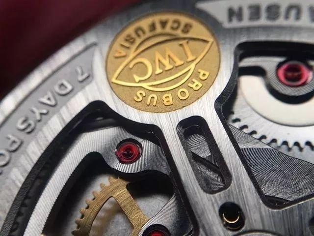 ZF Factory IWC Portugieser Seri 7 mavi akrep-yelkovanlı replika saati hangi seviyede? Orijinaliyle karıştırılabilir mi? — 31. fotoğraf