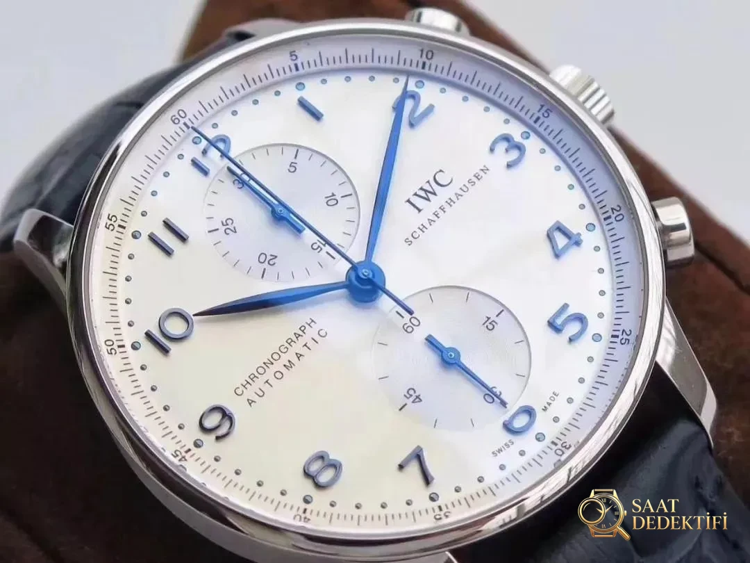 ZF Factory IWC Süper Portugieser Kronograf v2 Ultimate Versiyon Saatin Detaylı İncelemesi - Arka Kapak ve Mekanizma Detayı