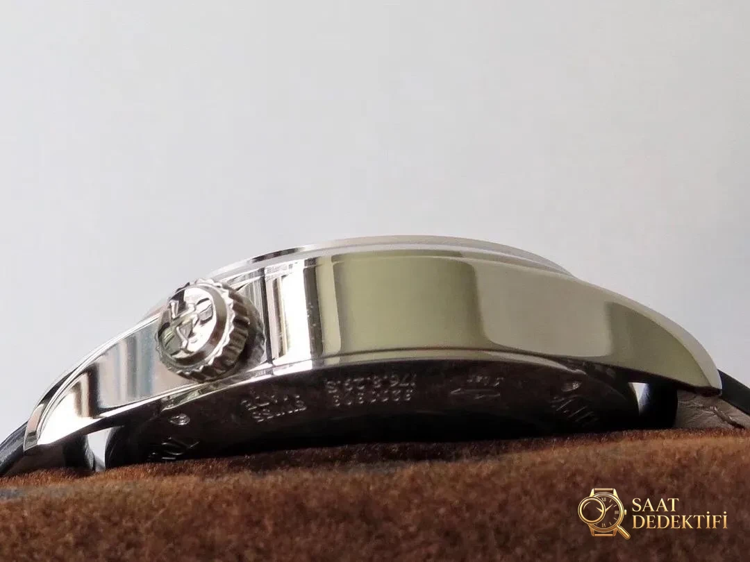 ZF Factory Jaeger-LeCoultre Master Serisi Q1428421 Geographic replika saat incelemesi - Fosfor ve Super-LumiNova Gece Görünümü