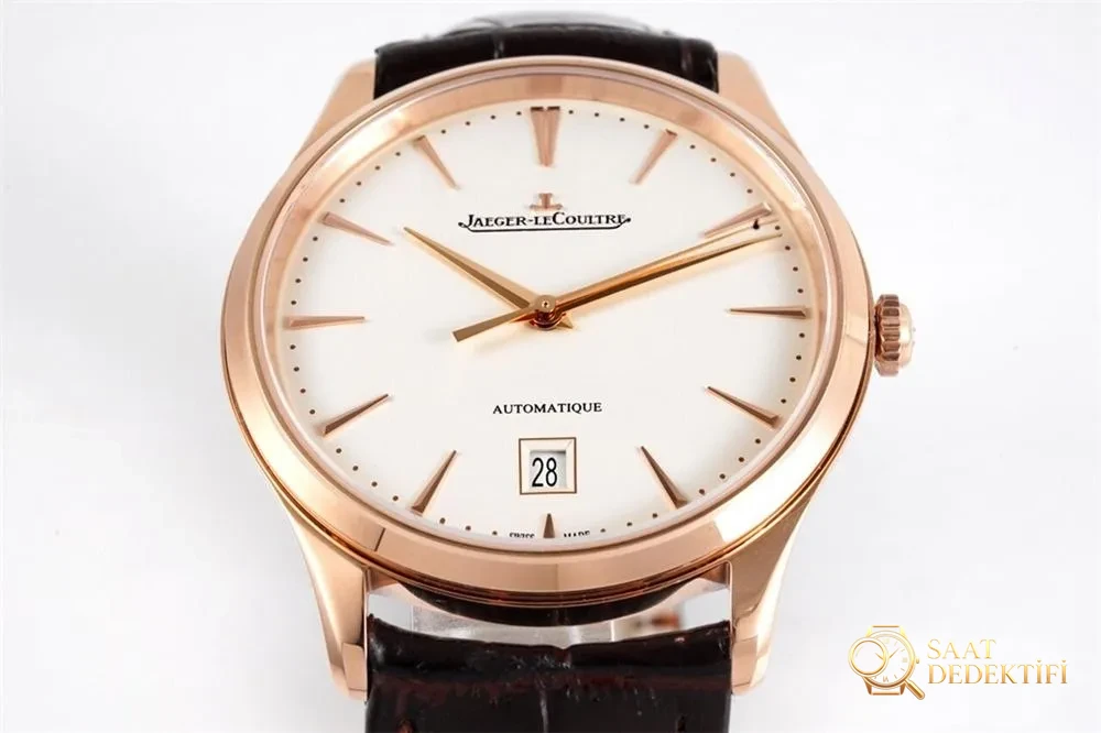 ZF Factory Jaeger-LeCoultre Master Ultra Thin 1288420 V3 versiyonunda hangi noktalar geliştirildi? - Bilekte Duruş ve Kasa Orantısı