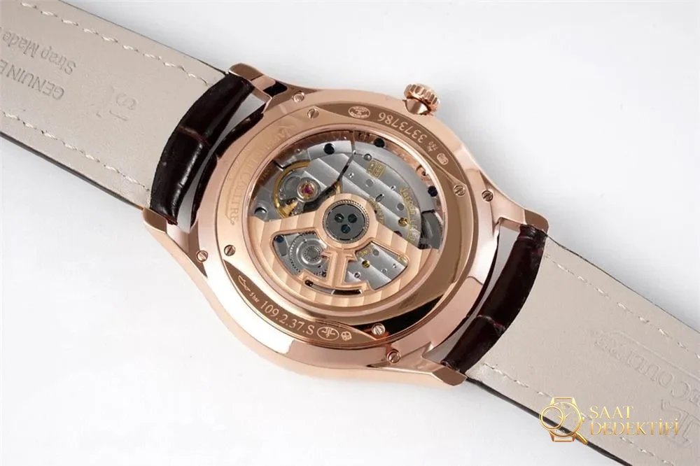 ZF Factory Jaeger-LeCoultre Master Ultra Thin 1288420 V3 versiyonunda hangi noktalar geliştirildi? - Kasa Çeliği ve Polisaj Kalitesi