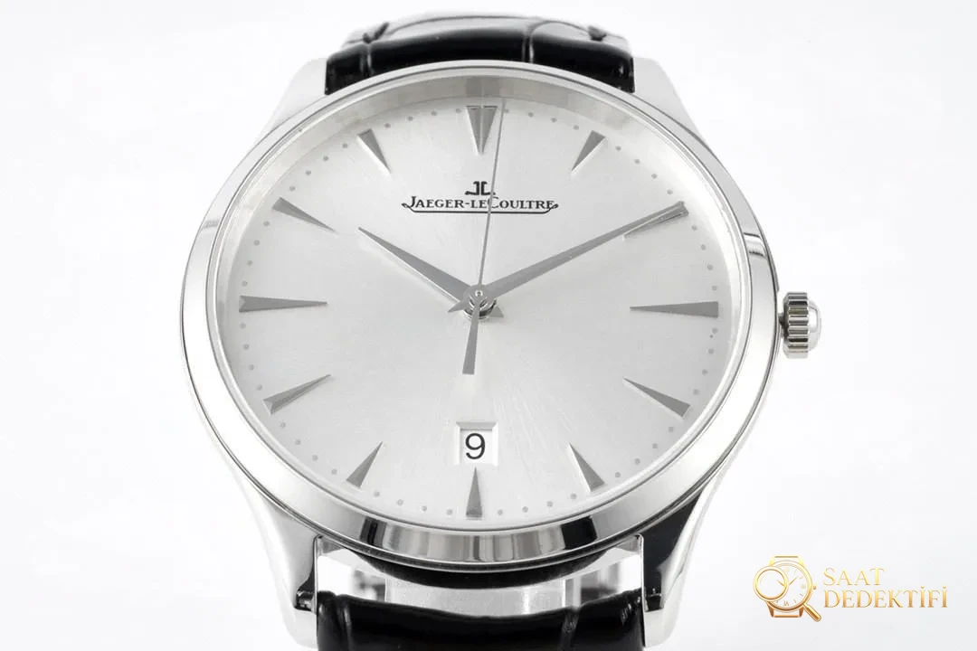 ZF Factory Jaeger-LeCoultre Master Ultra Thin serisi takvimli saatin V2 versiyonunda neler geliştirildi? - Kasa Profili ve Kurma Kolu İncelemesi