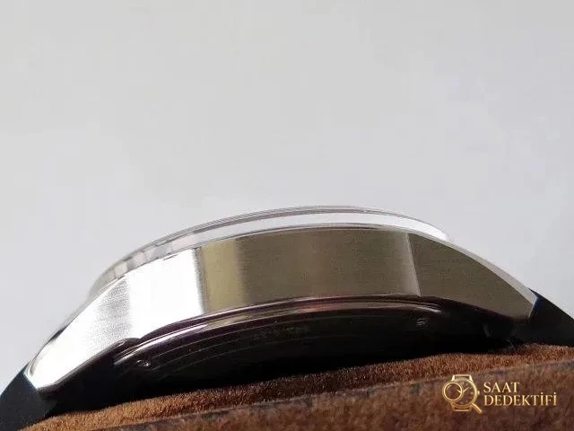 ZF Factory Miyota 9015 Mekanizmalı Siyah Kauçuk Kayışlı Replika Jaeger LeCoultre Polaris - Klips Kilidi ve Lazer Damgalar