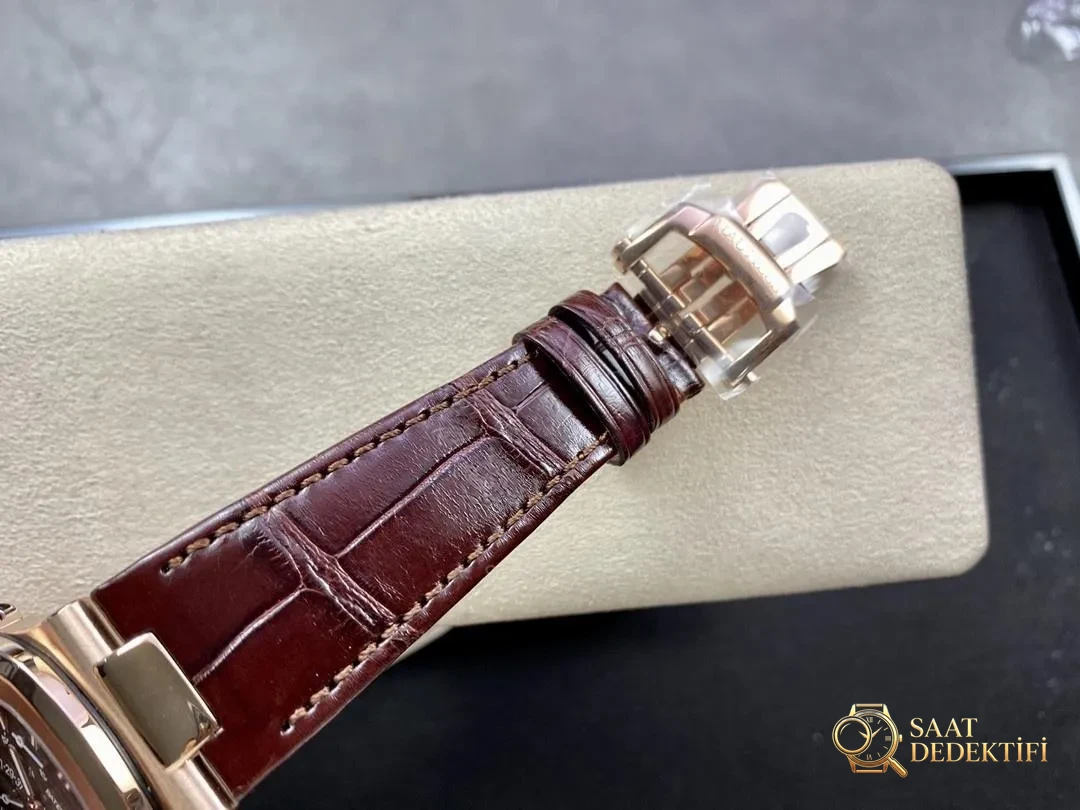La ZF Factory Patek Nautilus 5712R en or rose sera-t-elle mise à jour avec une véritable réserve de marche ? - Position du poignet et proportion du boîtier