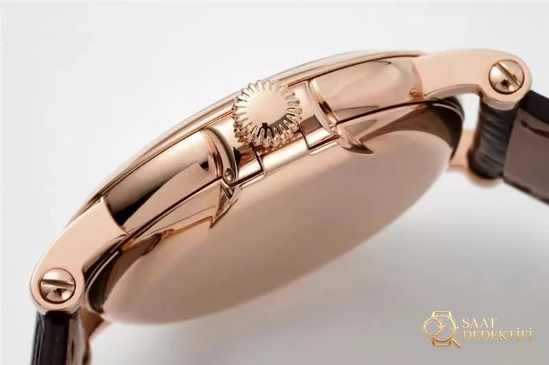 Каково качество классических наручных часов ZF Factory Patek Philippe 5153? - Гравировка на задней обложке и серийный номер