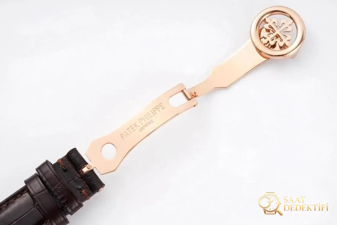 ZF Factory Patek Philippe 5153 Officer Case Classic Replica Watch - Wrist Position and Case Proportion