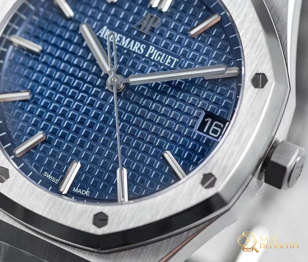Официальный сайт ZF Factory: Как новые точные копии часов Audemars Piguet Royal Oak 15500? В чем разница по сравнению с AP 15400? - Положение запястья и пропорции корпуса