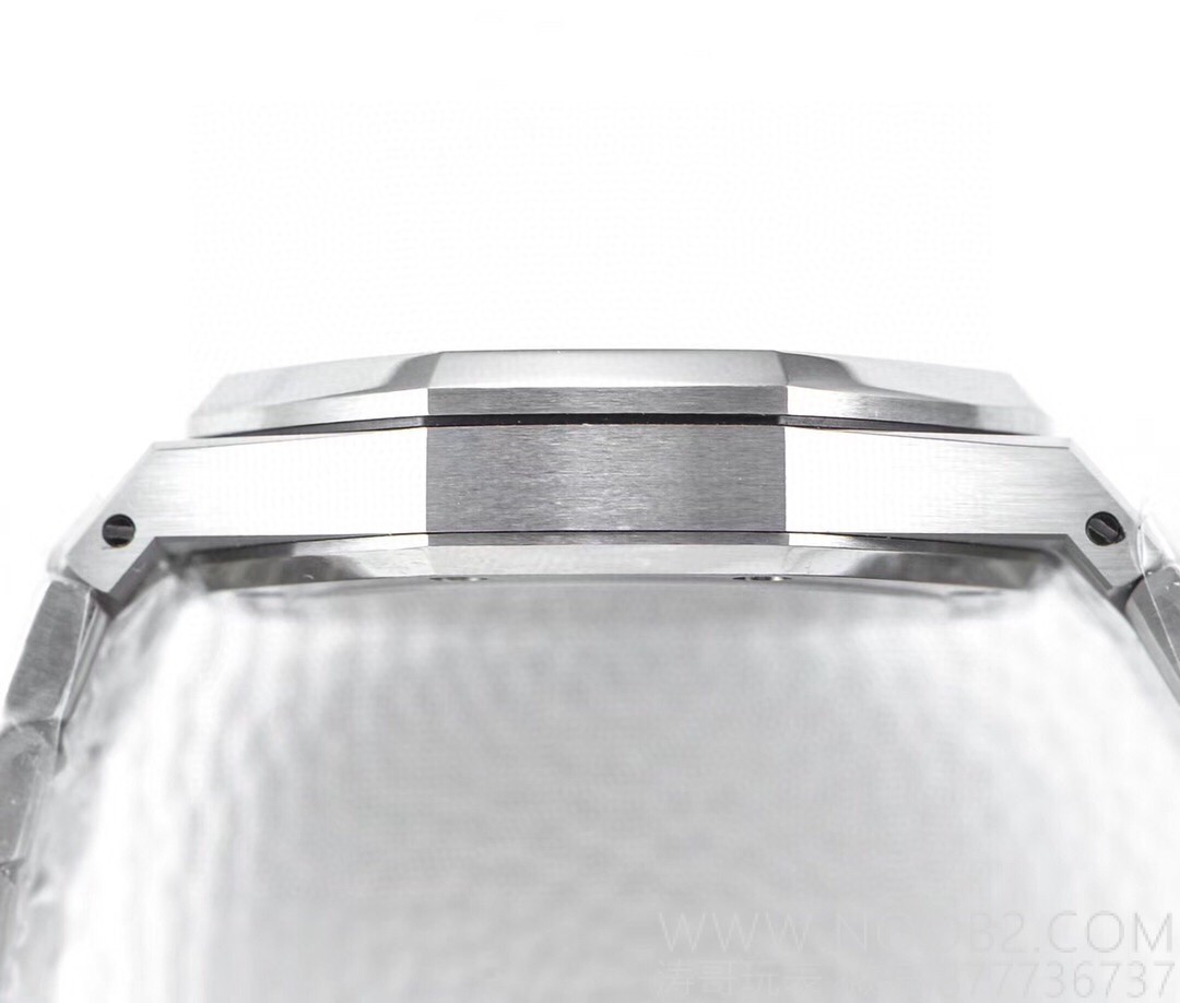 ZF Factory resmi sitesi: Yeni Audemars Piguet Royal Oak 15500 replika saat nasıl? AP 15400 ile karşılaştırıldığında ne fark var? — 14. fotoğraf