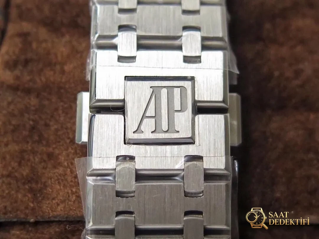 Официальный сайт ZF Factory: Как новые точные копии часов Audemars Piguet Royal Oak 15500? В чем разница по сравнению с AP 15400? - Наберите стрелки и секунды бегут