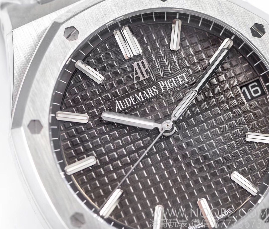 ZF Factory resmi sitesi: Yeni Audemars Piguet Royal Oak 15500 replika saat nasıl? AP 15400 ile karşılaştırıldığında ne fark var? — 26. fotoğraf