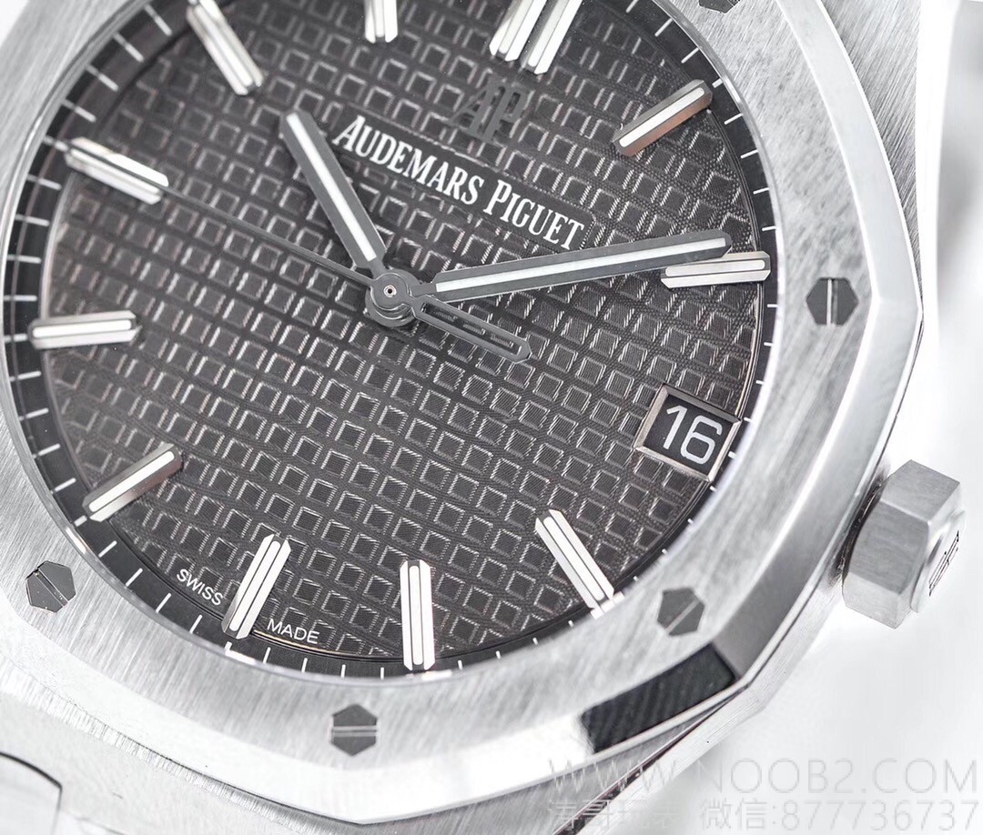 ZF Factory resmi sitesi: Yeni Audemars Piguet Royal Oak 15500 replika saat nasıl? AP 15400 ile karşılaştırıldığında ne fark var? — 28. fotoğraf