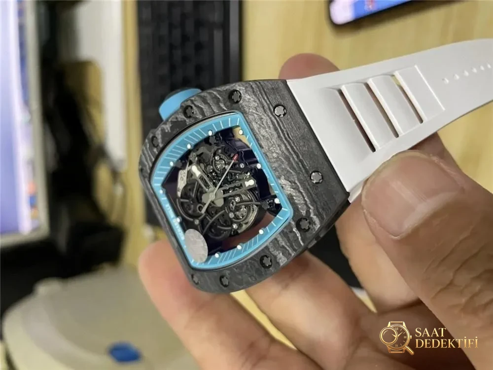 ZF Factory Richard Mille RM055 NTPT Karbon Fiber Tiffany Blue - Abu Dhabi Yas Marina Pisti Sınırlı Üretim Replika Saat - Kasa Profili ve Kurma Kolu İncelemesi