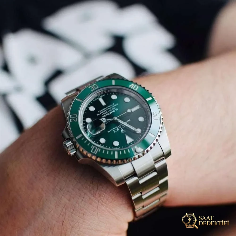 ZF Factory Rolex siyah-yeşil Submariner çok yakında piyasaya çıkıyor - özel ön inceleme - Arka Kapak ve Mekanizma Detayı